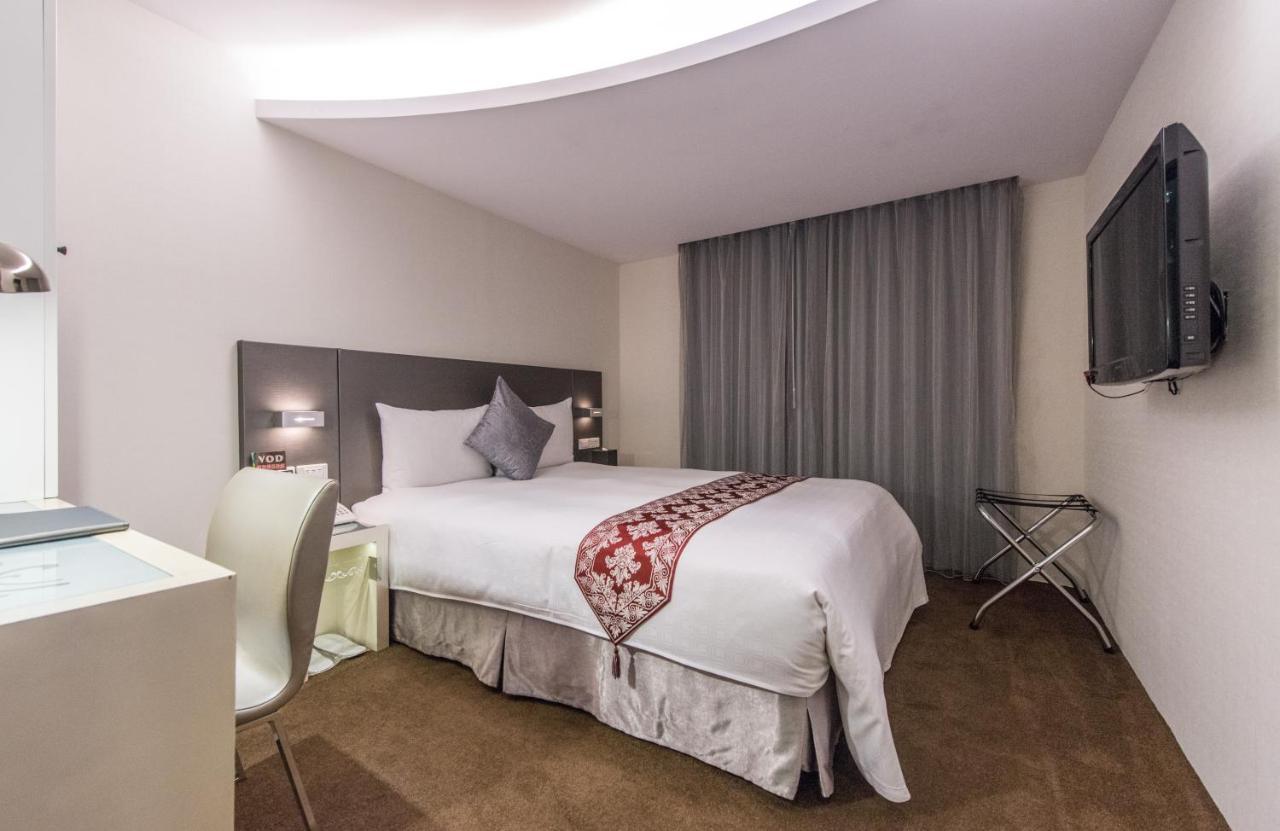 Forward Hotel Taipei Nangang Exterior photo
