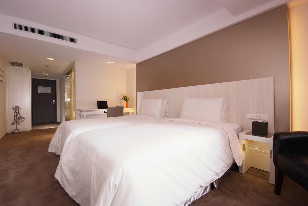 Forward Hotel Taipei Nangang Exterior photo